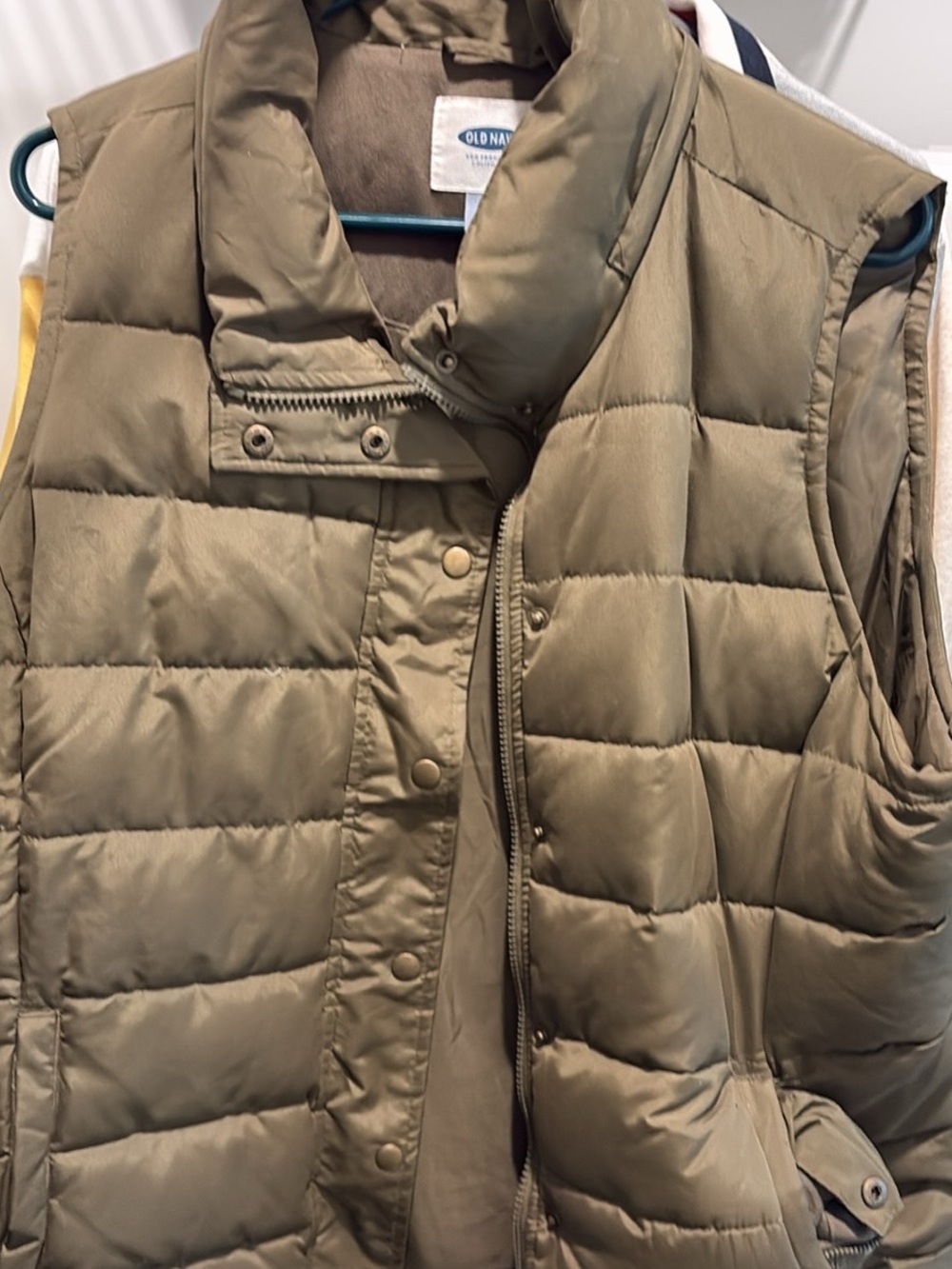 Old Navy Women’s Olive Puffer Vest with attachable hood
